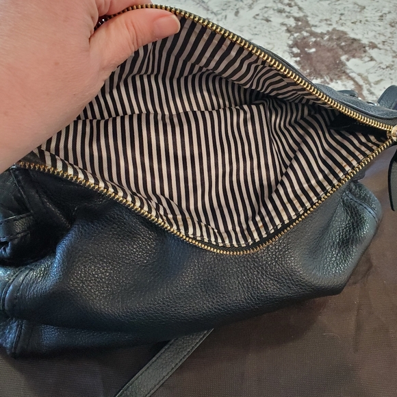 Kate Spade Black Pebbled Leather Cobble Hill Little Minka Bag - Picture 14 of 17